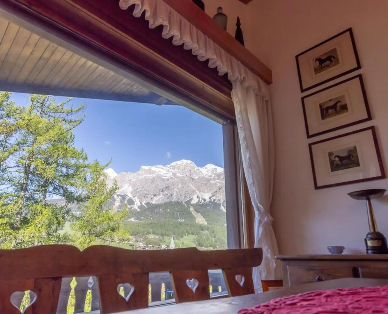 Casa Benedeta, Confortevole E Panoramica Cortina dʼAmpezzo Lägenhet