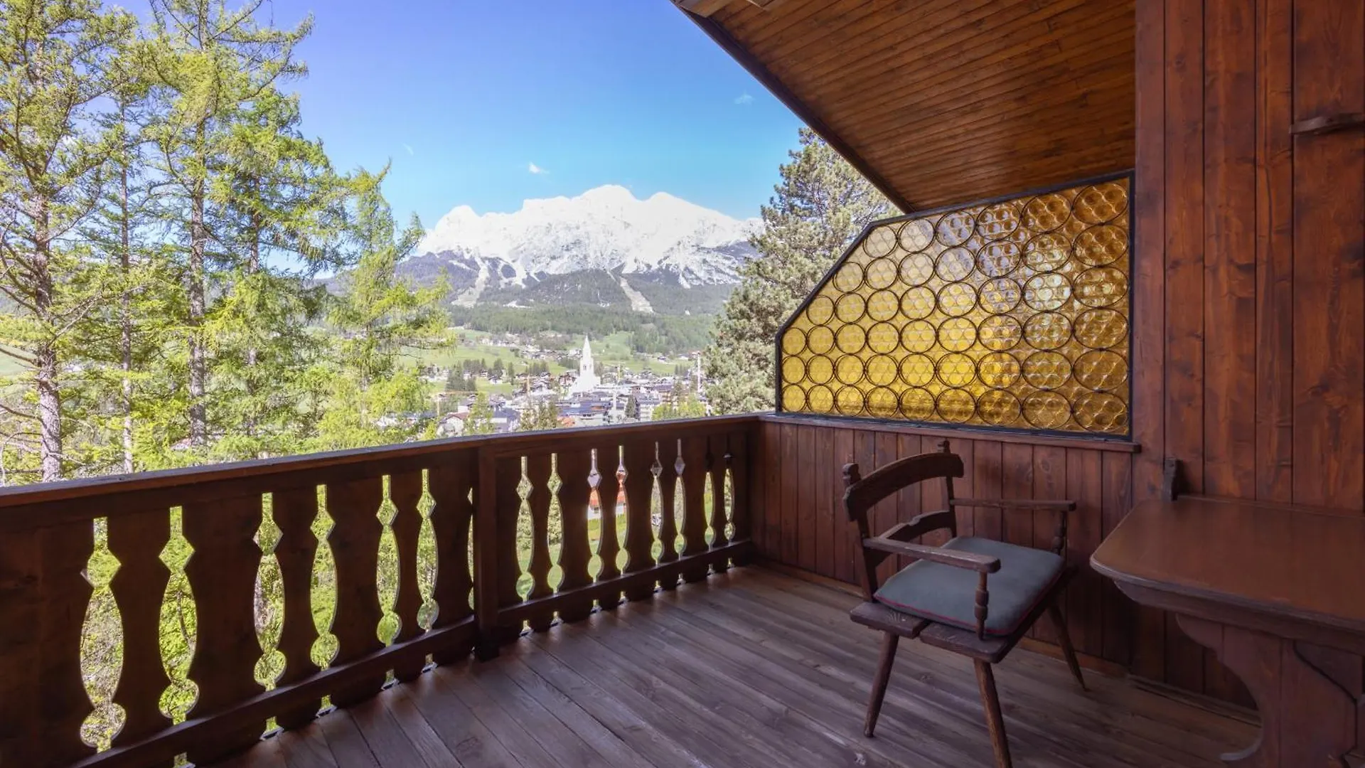 Casa Benedeta, Confortevole E Panoramica Cortina dʼAmpezzo Lägenhet
